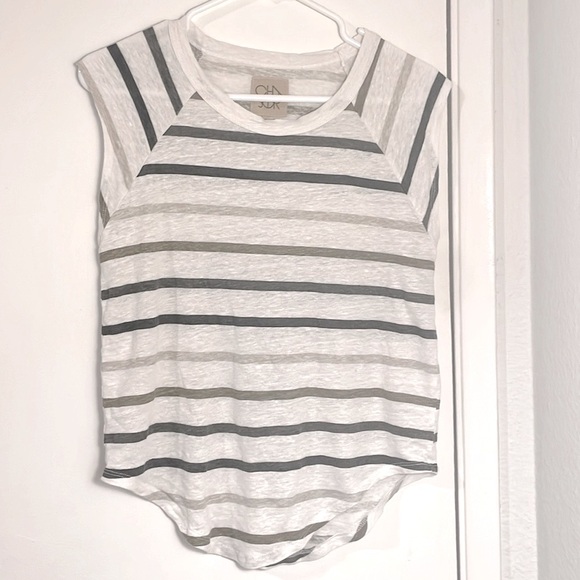 Chaser Tops - 🎉HP🎉 Chaser White Tee w/ Stripes